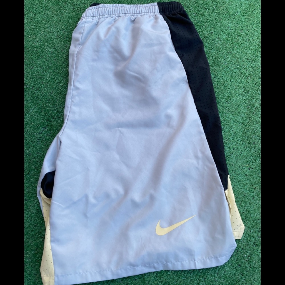 Nike flex stride short